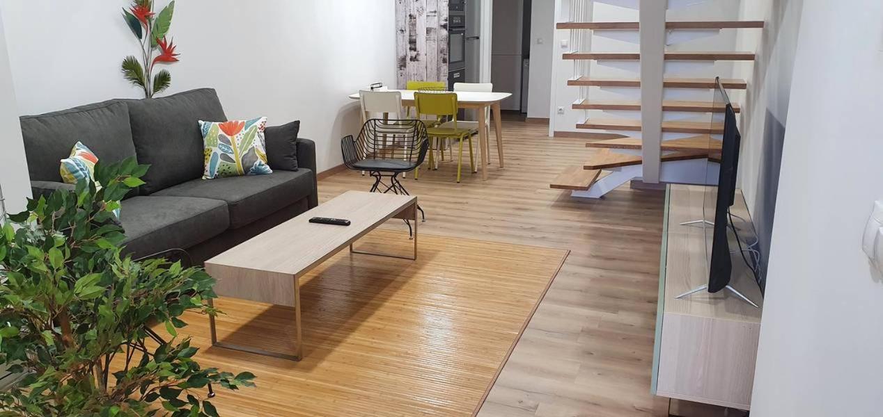 Apartamentos Antares 3 Milladoiro Ngoại thất bức ảnh